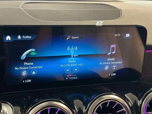 Certified 2022 Mercedes-Benz GLB 250 4MATIC image 23