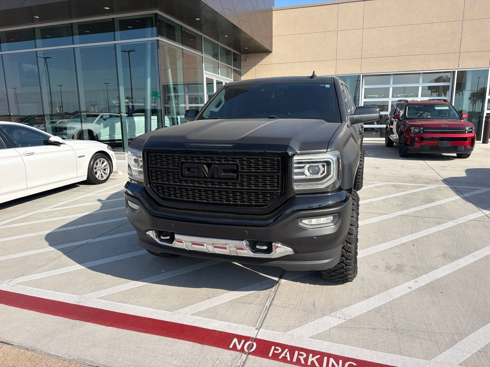 Used 2017 GMC Sierra 1500 Denali w/ Denali Ultimate Package AWD/4WD image 2