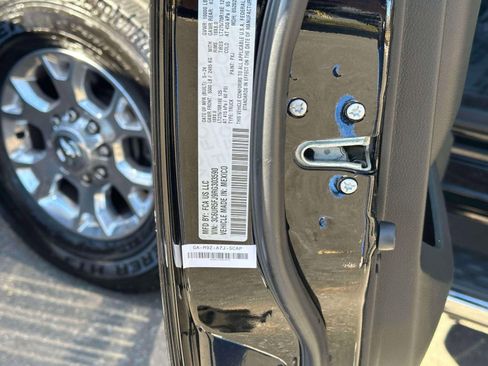 Used 2024 RAM 2500 Laramie image 19