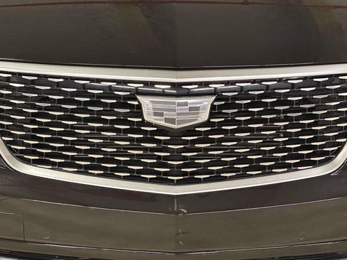 Used 2024 Cadillac XT6 Premium Luxury AWD/4WD image 9