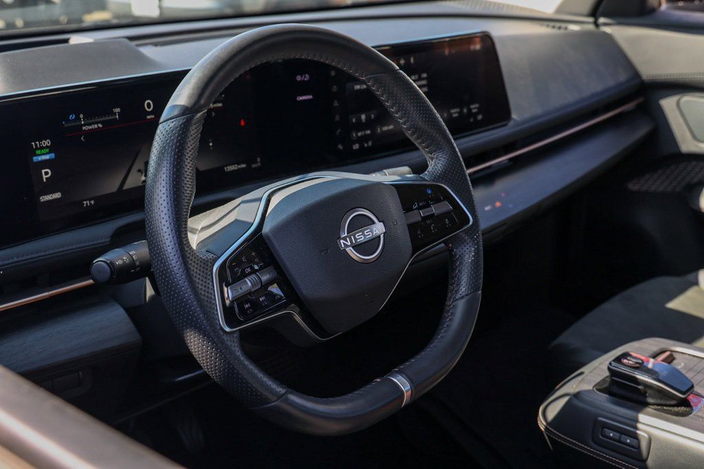 Used 2024 Nissan Ariya AWD image 15