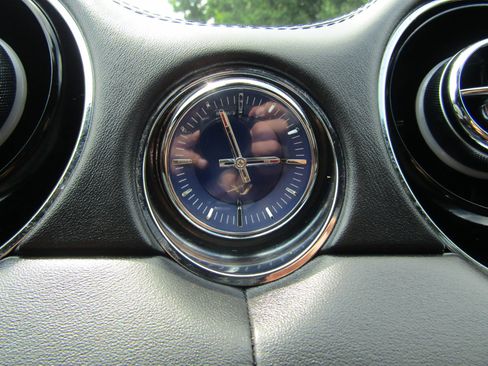 Used 2013 Jaguar XJ L Supersport RWD image 39