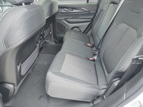 New 2026 Jeep Grand Cherokee Laredo RWD image 8