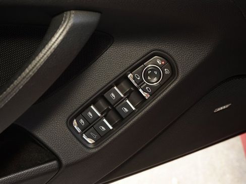 Used 2016 Porsche Panamera 4S image 25