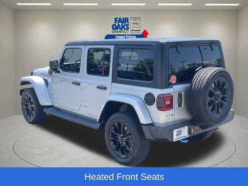 Used 2023 Jeep Wrangler Unlimited Sahara w/ Cold Weather Group AWD/4WD image 9