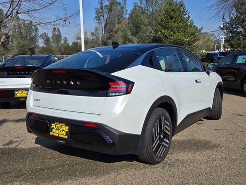 New 2026 Nissan Leaf SV+ w/ Floor Mat Package (SV+) image 4