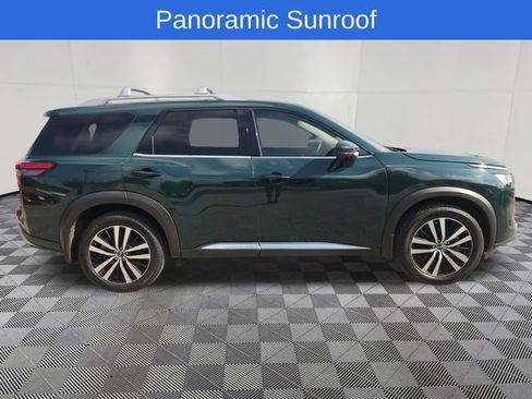 Used 2023 Nissan Pathfinder Platinum FWD image 4