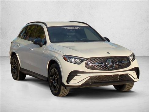 Certified 2025 Mercedes-Benz GLC 300 GLC 300 image 3