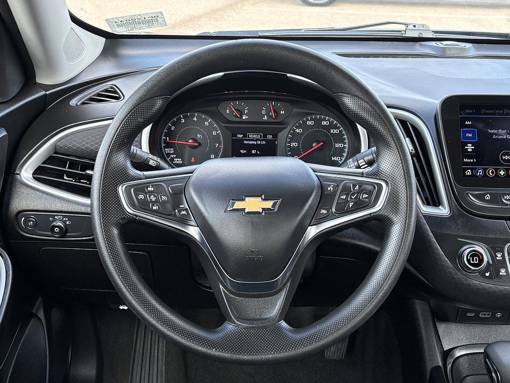Used 2025 Chevrolet Malibu LT FWD image 15