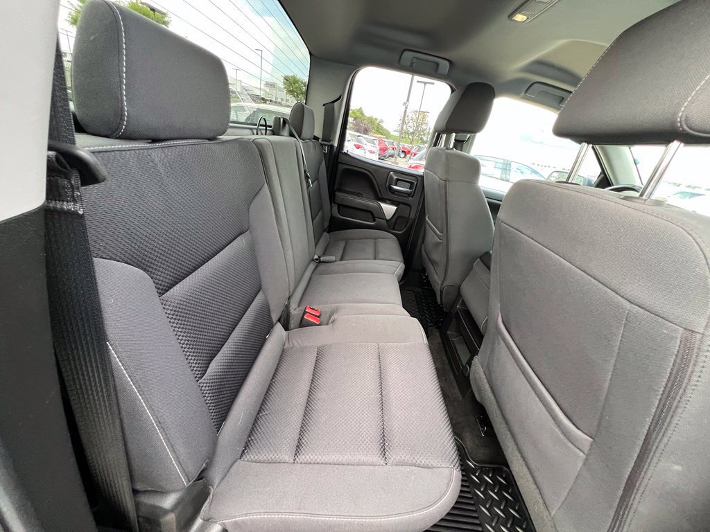 Used 2018 Chevrolet Silverado 1500 LT AWD/4WD image 22