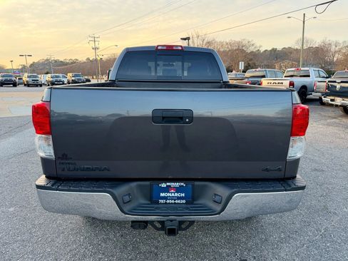 Used 2011 Toyota Tundra 4x4 Double Cab w/ TRD Off-Road Pkg image 4