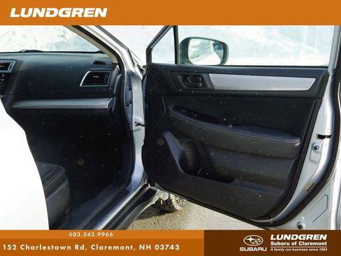 Used 2019 Subaru Outback 2.5i image 8