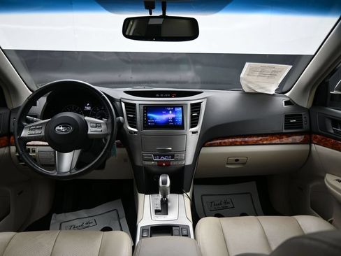 Used 2011 Subaru Outback 2.5i Limited AWD/4WD image 14