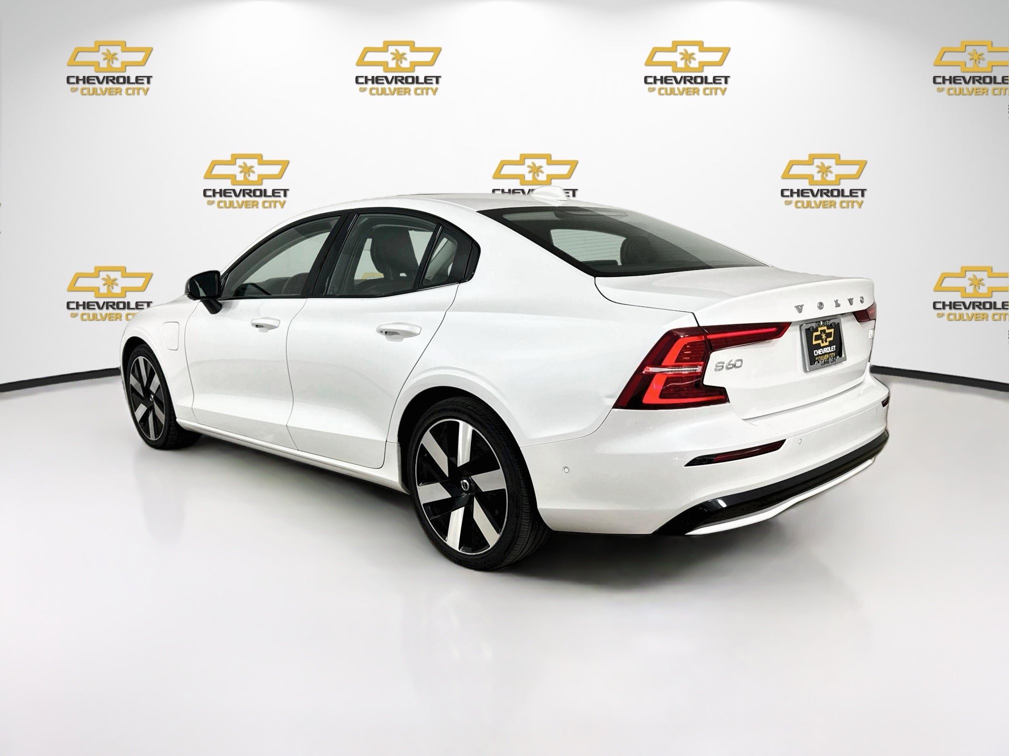 Used 2024 Volvo S60 T8 Plus w/ Climate Package AWD/4WD image 6