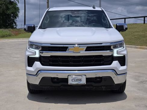 Used 2025 Chevrolet Silverado 1500 LT w/ Safety Package AWD/4WD image 3
