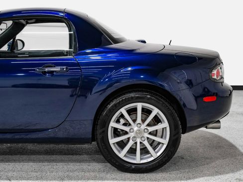 Used 2008 MAZDA MX-5 Miata Grand Touring w/ Premium Pkg RWD image 10