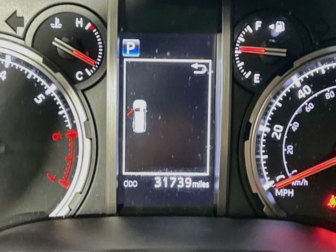 Used 2024 Toyota 4Runner Limited RWD image 22