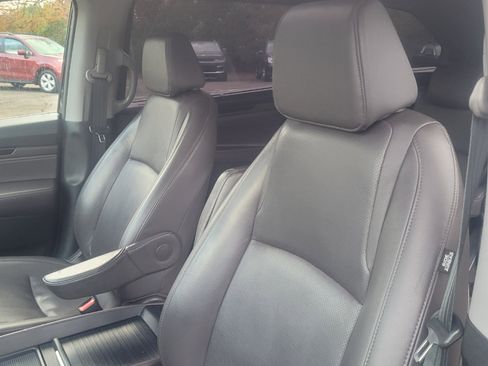 Used 2019 Honda Odyssey Elite image 12