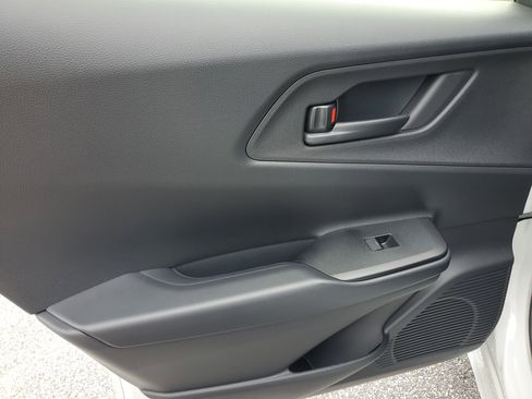 New 2026 Toyota Prius Plug-In Hybrid FWD image 10