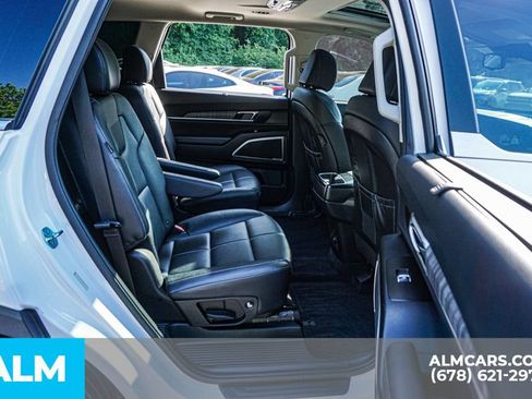 Used 2024 Kia Telluride EX w/ EX Captain's Chair Package FWD image 23