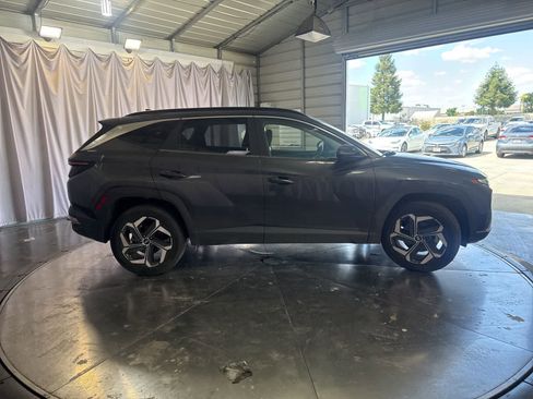 Used 2022 Hyundai Tucson SEL w/ Convenience Package AWD/4WD image 3