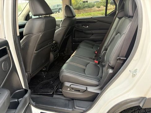Used 2025 Honda Pilot EX-L image 13