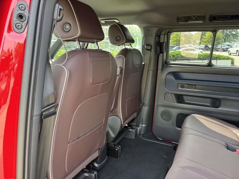 New 2025 Volkswagen ID. Buzz Pro S image 26