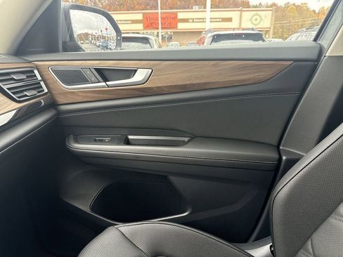 New 2026 Volkswagen Atlas SE image 23