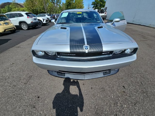 Used 2009 Dodge Challenger SRT8 w/ SRT Option Group II RWD image 34