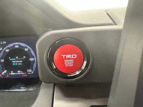 Used 2026 Toyota Tacoma TRD Off-Road AWD/4WD image 32