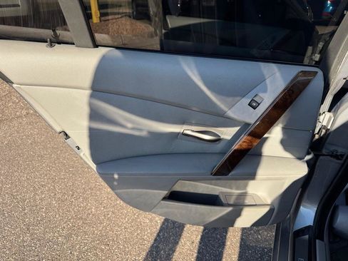 Used 2007 BMW 525xi Sedan image 19