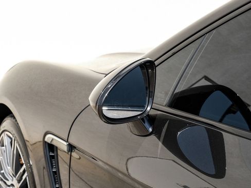 Used 2015 Porsche Panamera S w/ Premium Package Plus image 39