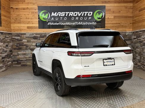 Used 2025 Jeep Grand Cherokee Altitude AWD/4WD image 13