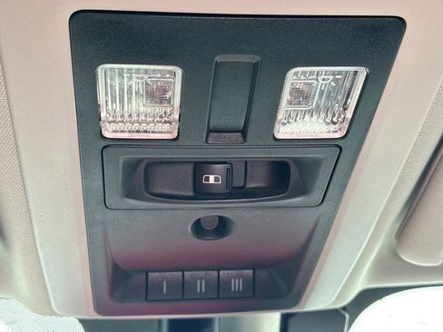 Used 2018 RAM 1500 Laramie w/ Convenience Group image 17