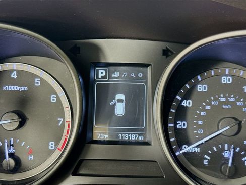 Used 2017 Hyundai Santa Fe SE FWD image 15