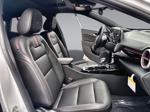 New 2026 Chevrolet Trax RS w/ Sunroof Package FWD image 33