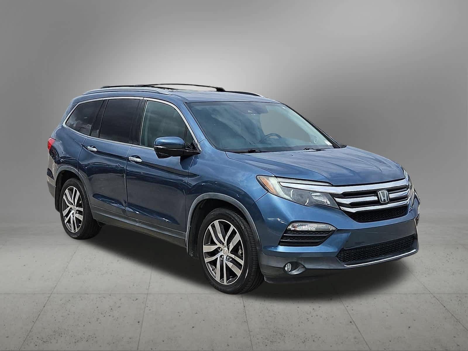 Used 2017 Honda Pilot Touring image 8