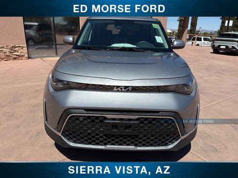 Used 2025 Kia Soul LX FWD image 11