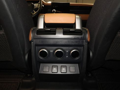 Used 2023 Land Rover Defender 130 X image 31