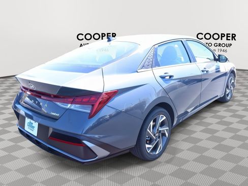 New 2026 Hyundai Elantra Limited FWD image 6