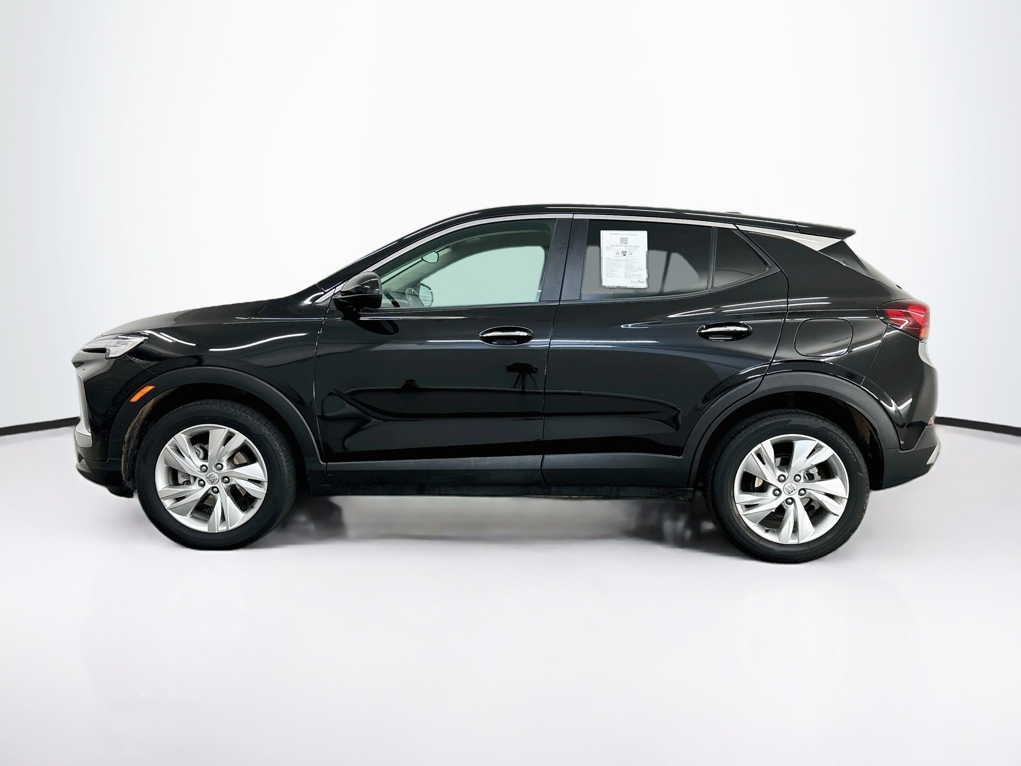 Used 2025 Buick Encore GX Preferred AWD/4WD image 4