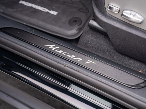 New 2026 Porsche Macan Turbo AWD/4WD image 12