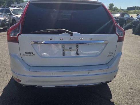 Used 2015 Volvo XC60 T6 w/ Proximity Package AWD/4WD image 5
