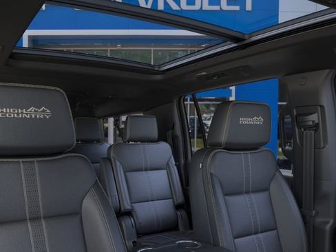 New 2026 Chevrolet Suburban High Country AWD/4WD image 24