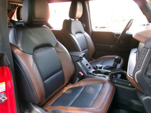 Used 2024 Ford Bronco Outer Banks AWD/4WD image 20