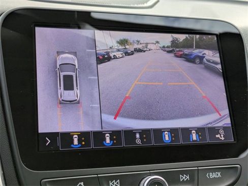 Used 2020 Chevrolet Equinox Premier image 25