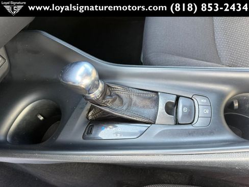 Used 2018 Toyota C-HR XLE FWD image 26
