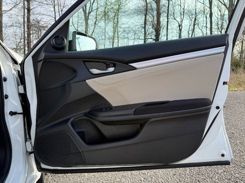 Used 2017 Honda Civic EX-T image 28