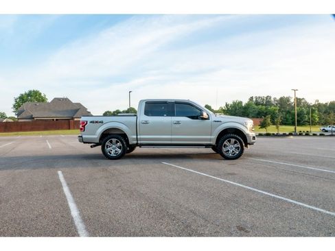 Used 2018 Ford F150 XLT w/ Equipment Group 302A Luxury AWD/4WD image 4