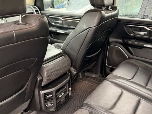 Used 2019 RAM 1500 Laramie AWD/4WD image 6